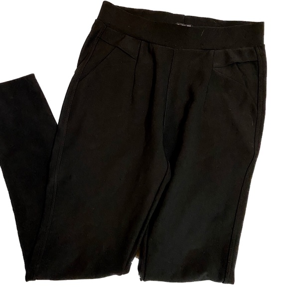 NWOT- INDERO Black Stretchy & Soft Leggings